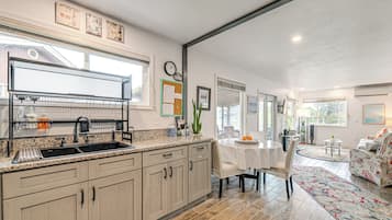 House (1 Bedroom) | Interior