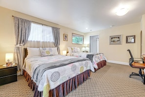 House (1 Bedroom) | Interior - Fish & Hike: Quiet Smith River Cabin Near Ocean! (Smith River)