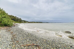 House (1 Bedroom) | Interior - Fish & Hike: Quiet Smith River Cabin Near Ocean! (Smith River)