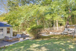 House (2 Bedrooms) | Interior - Home w/ Private Yard in Rocky Point (Rocky Point)