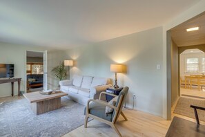 House (2 Bedrooms) | Interior