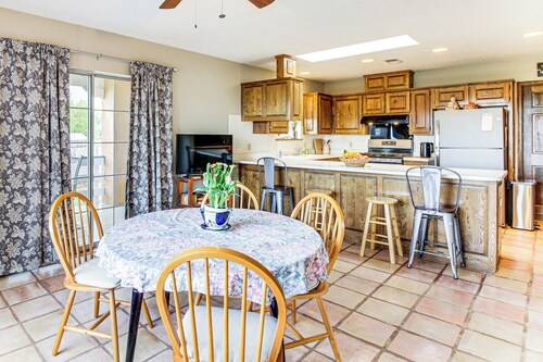 Hiking Nearby! Mountain-view Home Outside ABQ