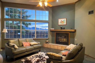 Hiking Nearby! Mountain-view Home Outside ABQ