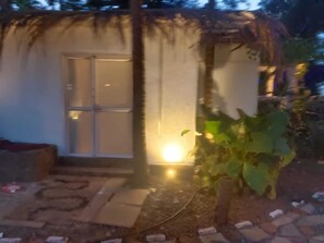 Exterior - Urban Mad – Villas & Studio (Morjim)