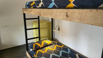 Bunk Bed | Hypo-allergenic bedding, blackout drapes, soundproofing, free WiFi