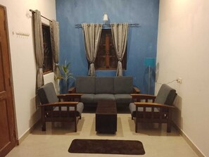 Deluxe Villa | Living area