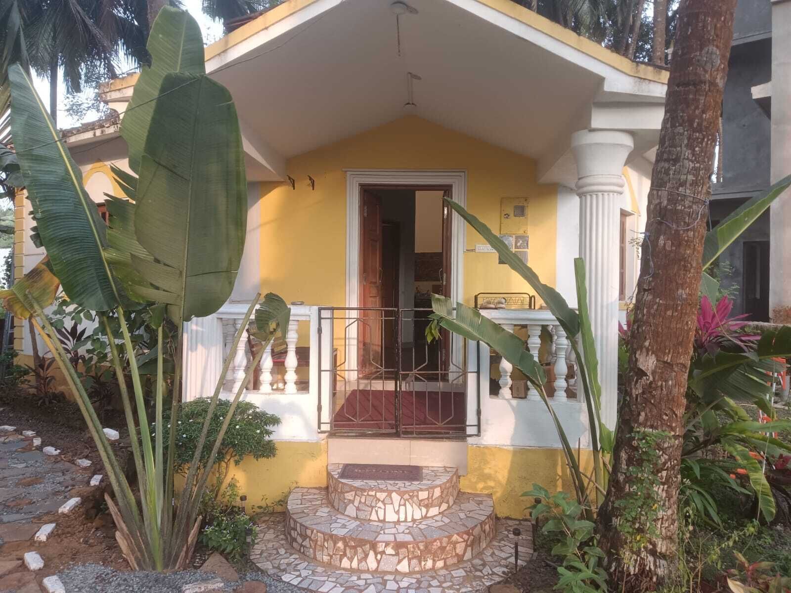 Standard Villa | Hypo-allergenic bedding, blackout drapes, soundproofing, free WiFi