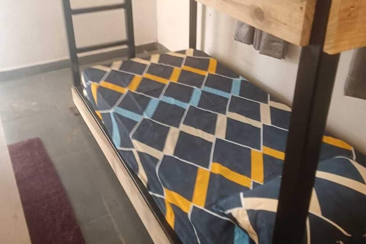 Bunk Bed | Hypo-allergenic bedding, blackout drapes, soundproofing, free WiFi