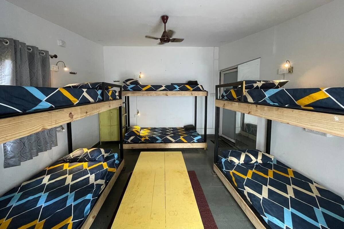Estudio básico | Ropa de cama hipoalergénica, cortinas opacas, sistema de insonorización