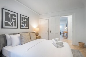 4 soverom, strykejern/-brett, wi-fi og sengetøy