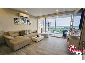 TV - PARCEROS GROUP - 1 BEDROOM VACATION APARTMENT, FLOOR 10, AT CIELO MAR (Cartagena de Indias)