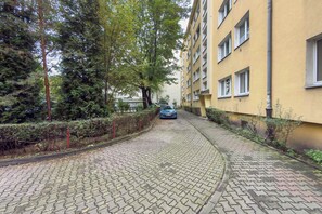 Property grounds - Teatralna 8 | Wrocław | Azure Apartment | Air Conditioning (Wrocław)