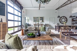 Living area - Historic Artistic Gallery Loft | Near Ivy House (Saugatuck)