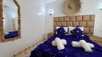 Free WiFi, bed sheets