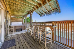 Outdoor dining - Oceanfront, Dog Friendly Home With Saltwater Pool, Hot Tub, Game Room (Salvo)