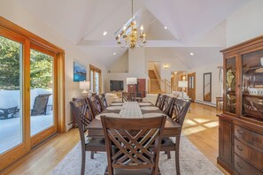 Dining - Spacious 4BR on Somes Sound! [Sound View] (Mount Desert)