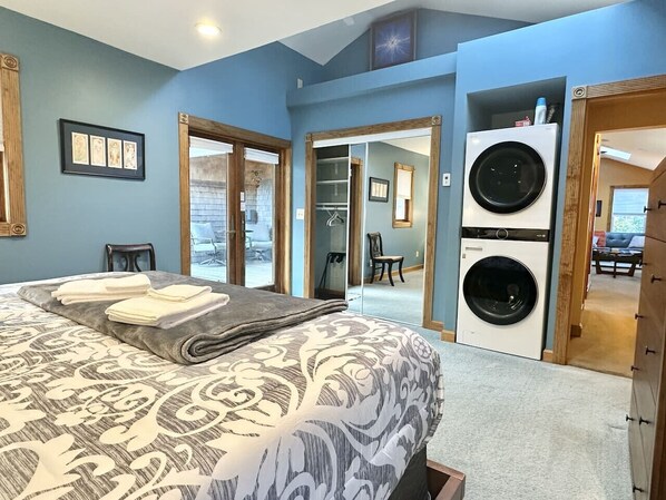 3 chambres, fer et planche à repasser, Wi-Fi, draps fournis