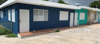 Hike, Dive, Water, Fun, one Minute Walk to Beach