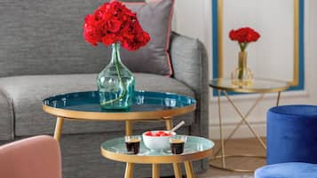 Daily local cuisine breakfast for a fee