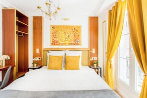 Appartement, vue ville | Literie hypoallergénique, surmatelas, coffres-forts dans les chambres