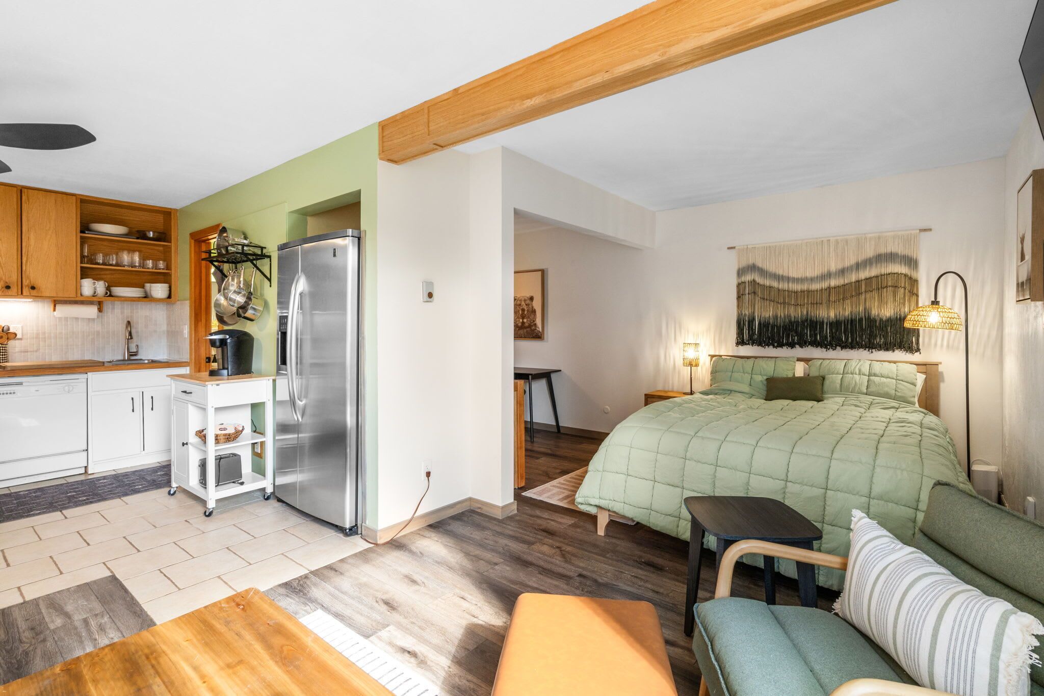 1 chambre, fer et planche à repasser, Wi-Fi, draps fournis