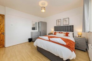 3 Schlafzimmer, Bügeleisen/Bügelbrett, kostenloses WLAN, Bettwäsche