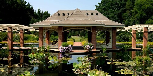 Upstay: Modern Studio Steps from Merrimack Park