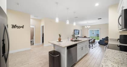 Modern Casa-10 minutes from UCF
