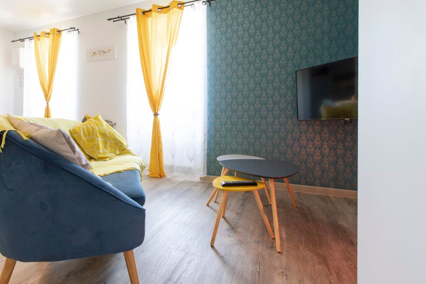 Casa de campo clásica, vista al jardín | Área de sala de estar