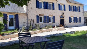 Exterior - Les gîtes de la commanderie de SaintJean (Beynat)