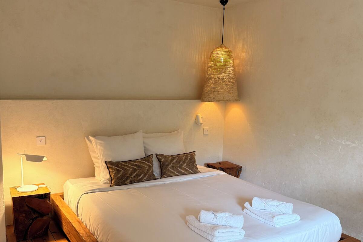 Classic-Doppelzimmer, Gartenblick | Zimmersafe, Verdunkelungsvorhänge, kostenloses WLAN