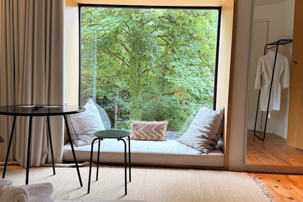 Amourette | Brankas, didekorasi berbeda-beda, tirai kedap cahaya, dan Wi-Fi gratis