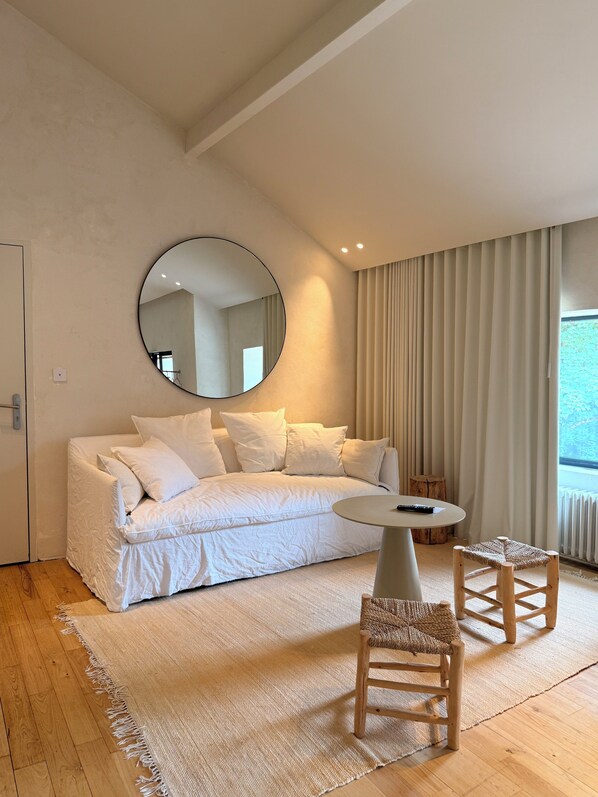 Capucine | Living area