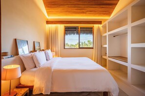 Family Villa | In-room safe, blackout curtains, free WiFi