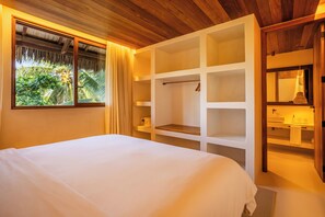 Family Villa | In-room safe, blackout drapes, free WiFi