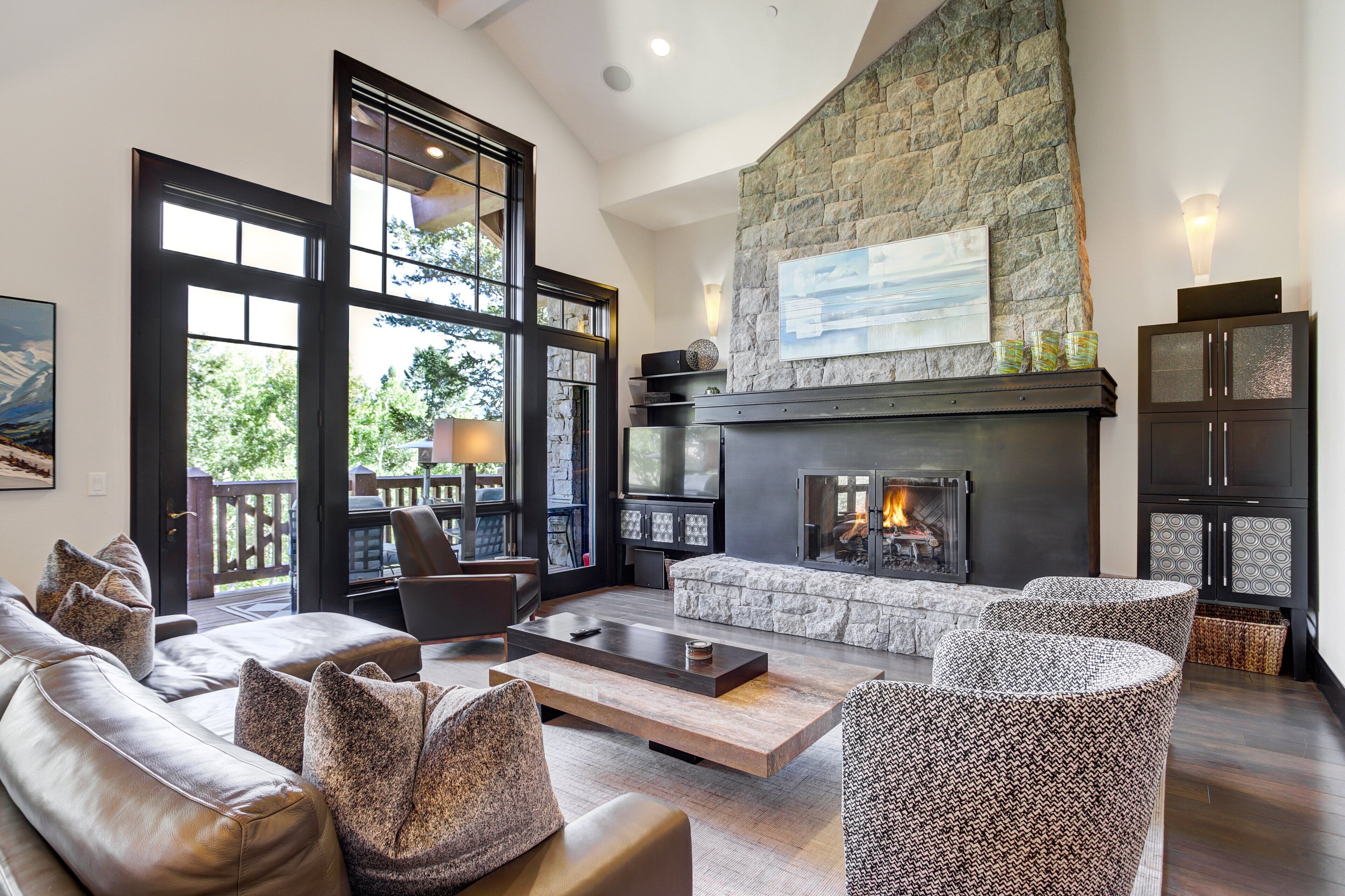 Condo, 3 Bedrooms | Living area | Smart TV