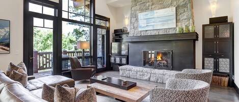 Condo, 3 quartos | Área de estar | Smart TV