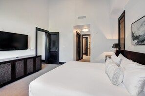 Condo, 3 Bedrooms