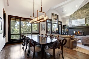 Condo, 3 habitaciones | Interior