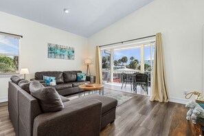 Hus, 3 soverom | Oppholdsområde | Smart-TV