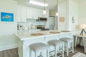Private kitchen - Island Surf 308 1 Bedroom Condo (Kihei)