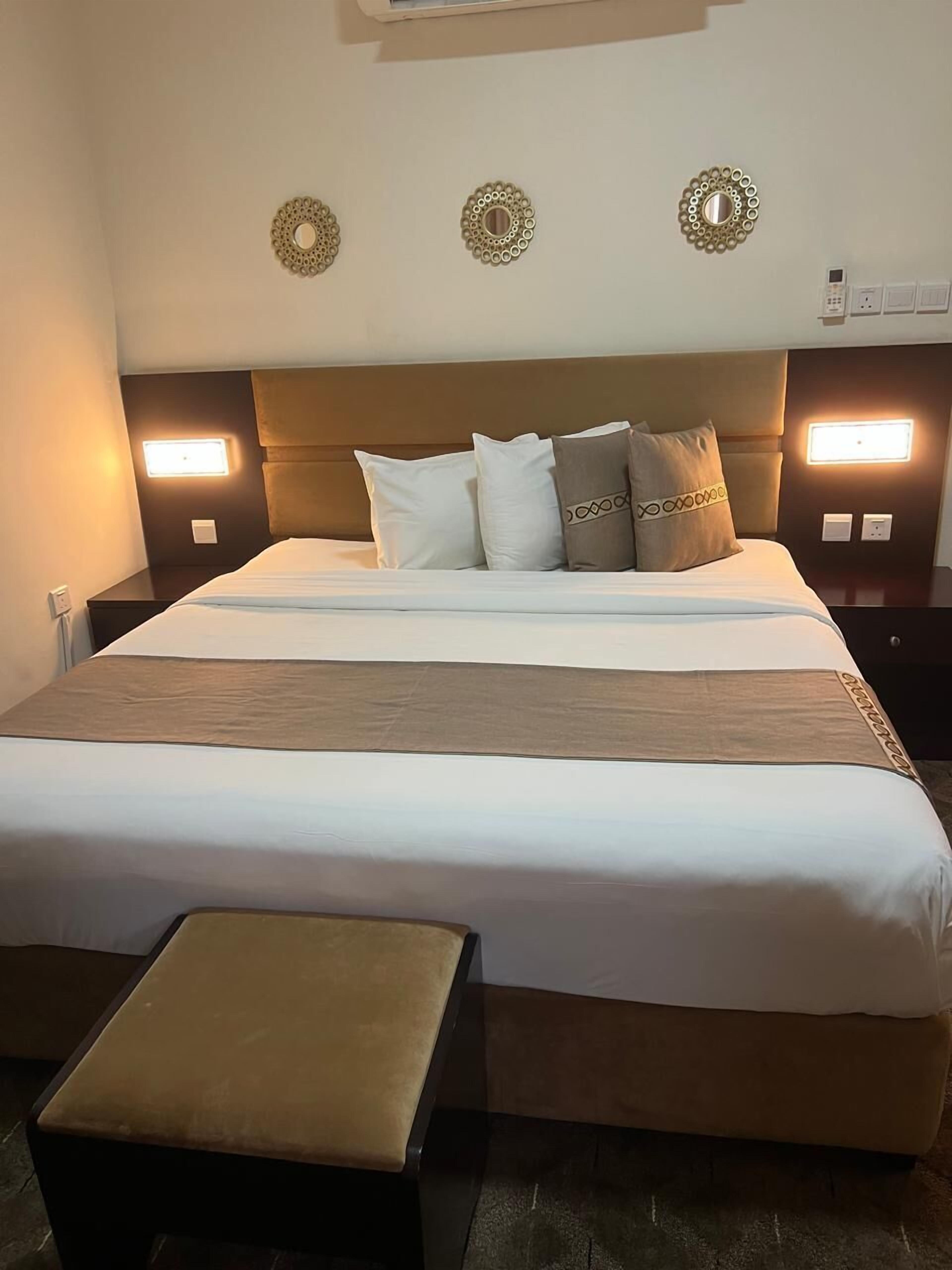 Suite Deluxe, vistes a la ciutat | Wifi gratuïta 