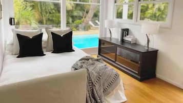 5 bedrooms, iron/ironing board, WiFi, bed sheets