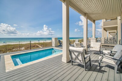 NEW Rental!!! Viviana 5 - Private Pool Beach Front Home - Sleeps 16