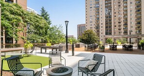 تناول الطعام بالخارج