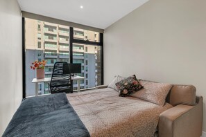 2 bedrooms, iron/ironing board, WiFi, bed sheets