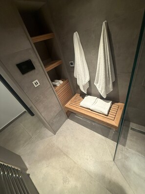 Studio | 1 bedroom, Internet - Luxury Suite in Cadogan Square (London)