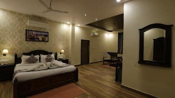 Luksusrom | Skrivebord, strykejern/-brett og wi-fi (inkludert)