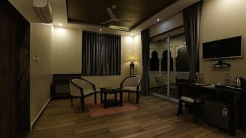 Luksusrom | Skrivebord, strykejern/-brett og wi-fi (inkludert)