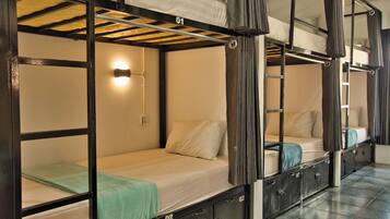 Free WiFi, bed sheets